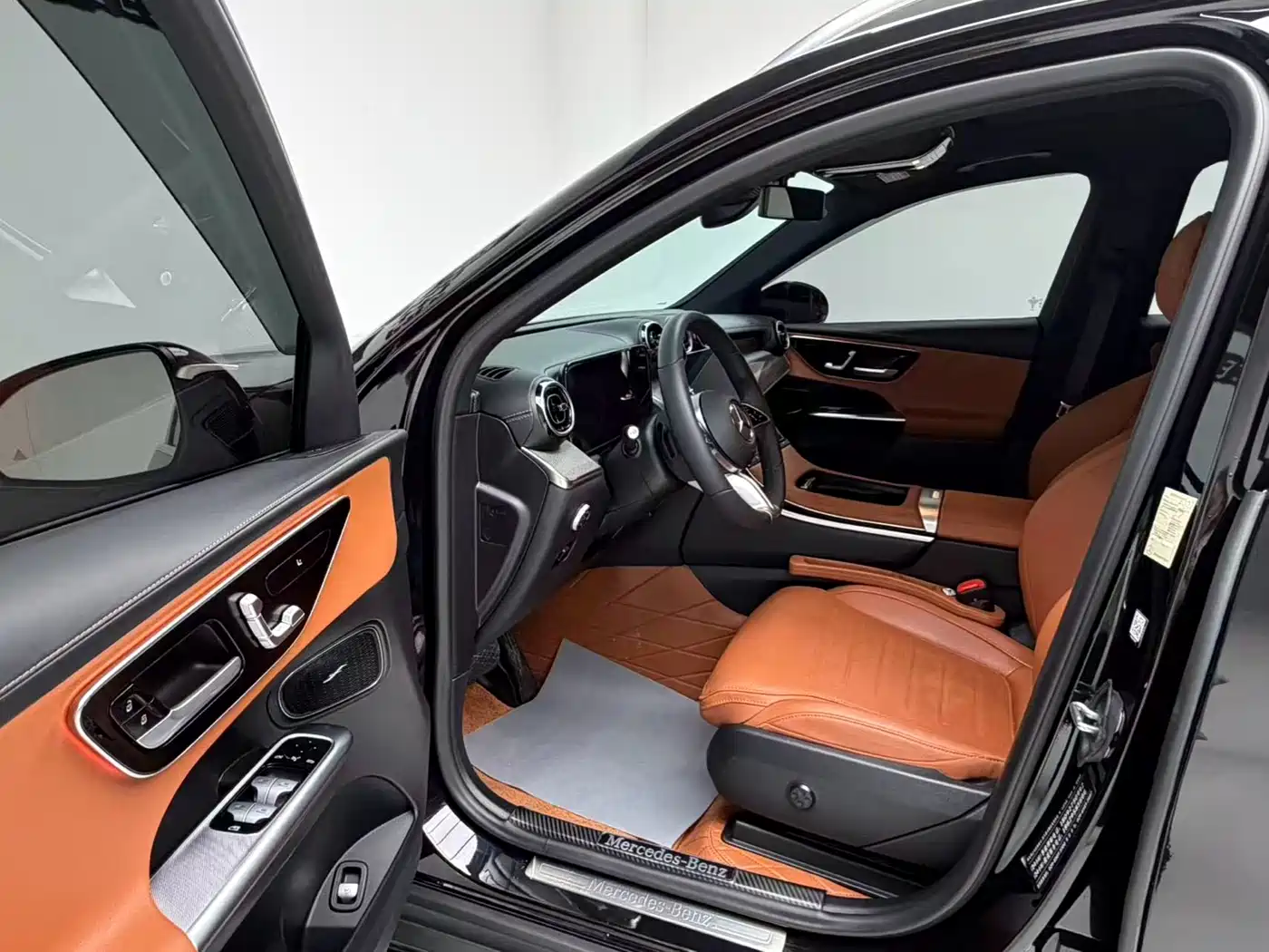 Mercedes-Benz GLC 2025 Model Year GLC 260 L 4MATIC Dynamic фото 13