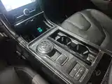 Photo 12 - Ford Edge