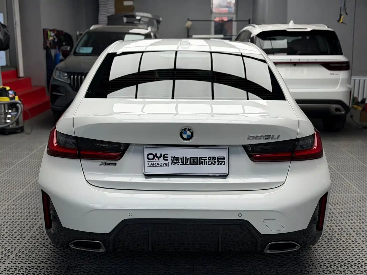BMW 3 Series 2024 320i M Sport Package фото 5