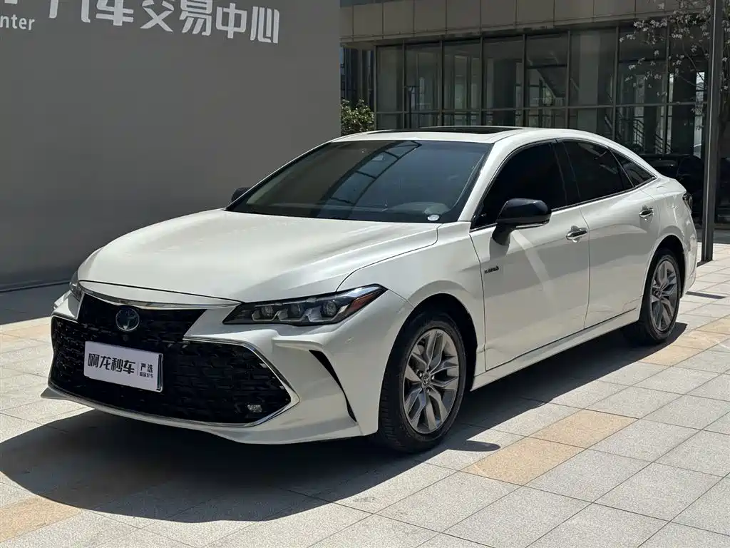 Toyota Avalon 2019 Hybrid 2.5L Luxury Edition China VI фото 3