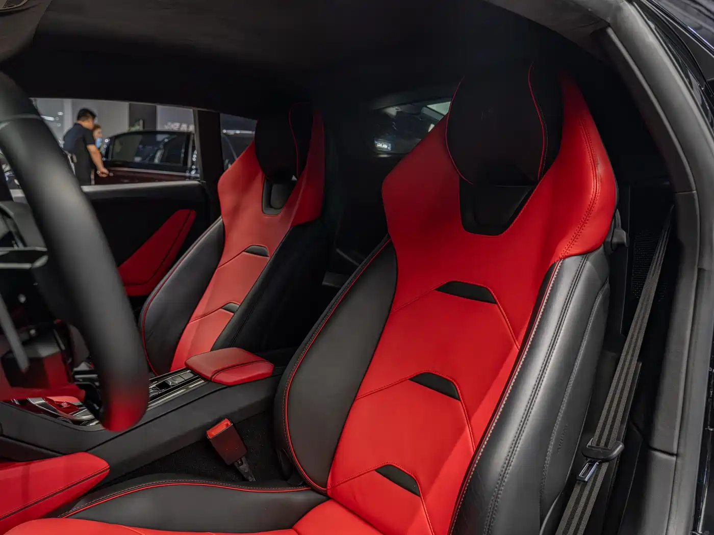 LAMBORGHINI HURACÁN