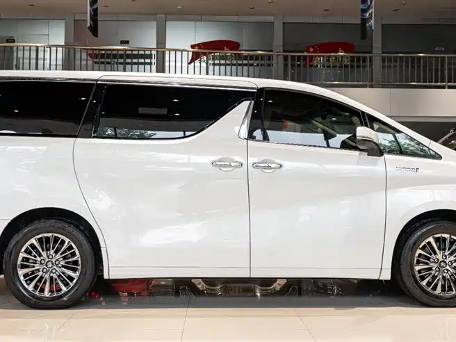 Toyota Vellfire 2023 Crown Hybrid 2.5L HV Premium фото 4