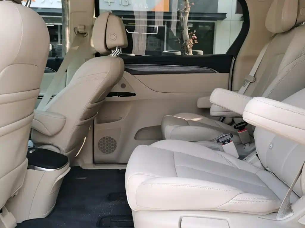 Buick GL8 New Energy 2026 2025 Landlux Smart Edition 7-seater