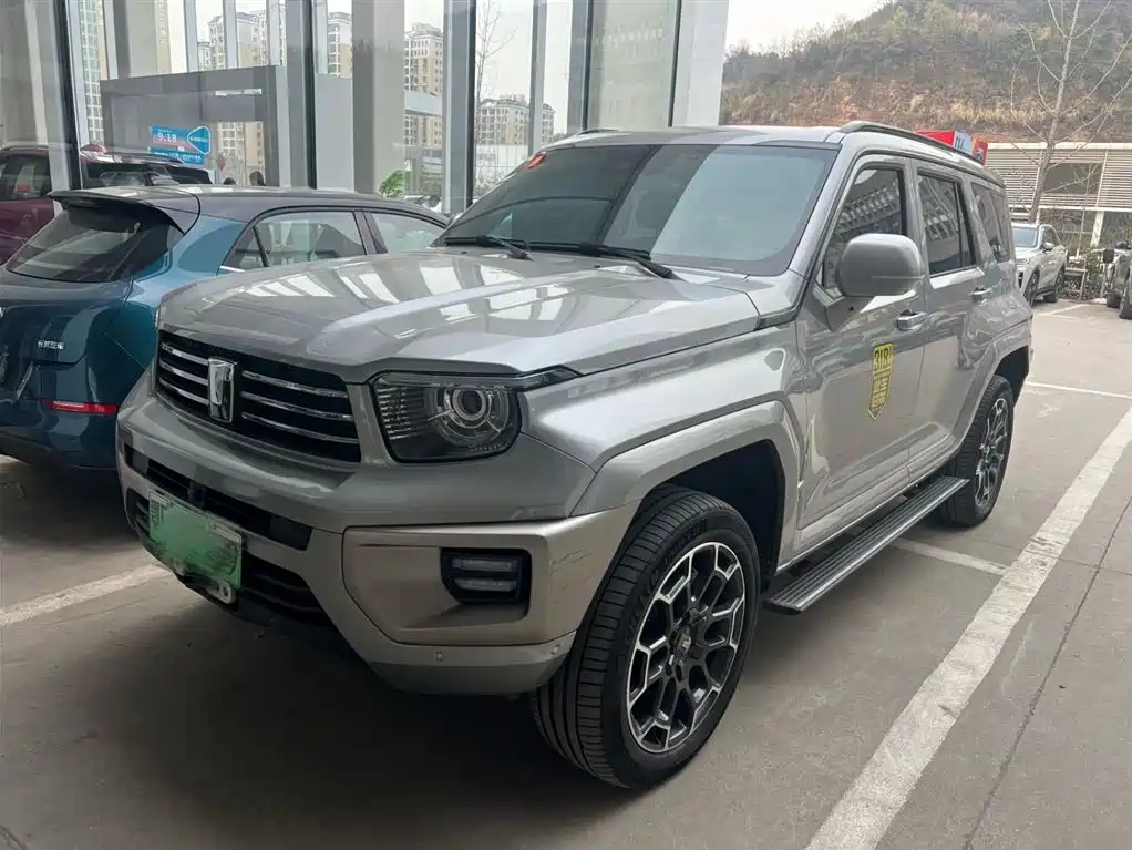 TANK TANK 700 NEW ENERGY