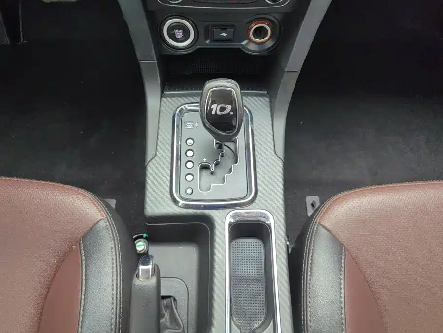 Фото 16 - Geely Vision