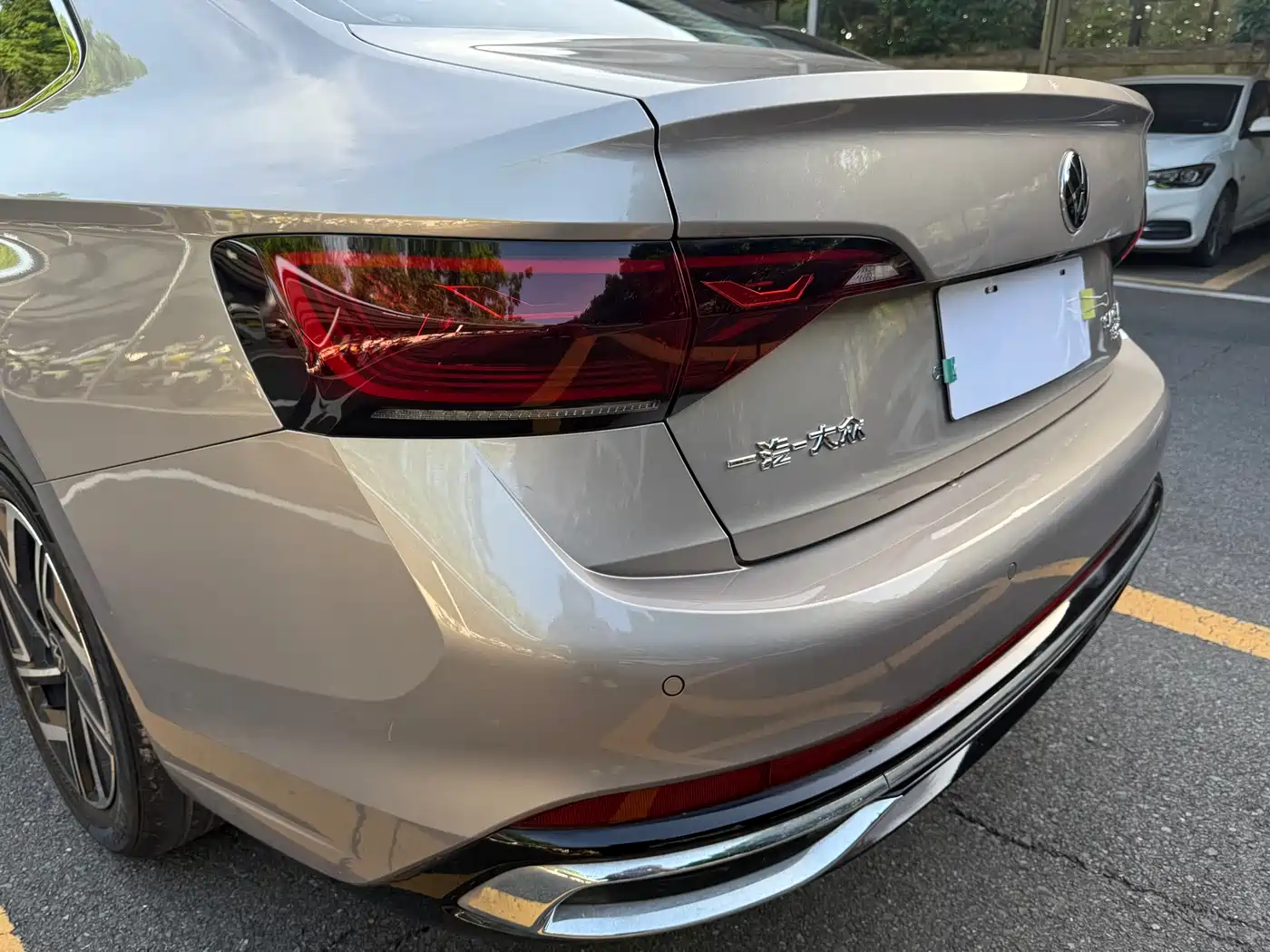 Volkswagen Sagitar 2024 300TSI DSG Surpass Edition фото 17
