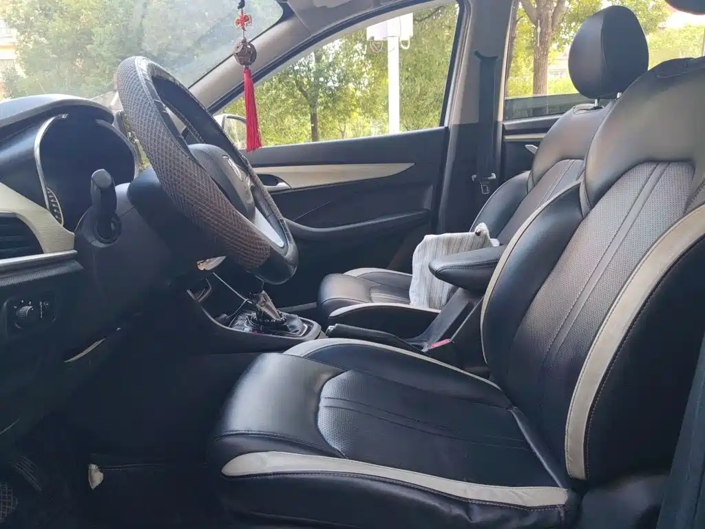 Baojun 360 2020 2019 1.5L CVT Elite (China VI)