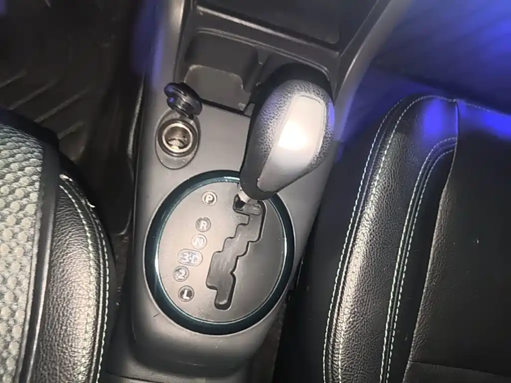 Photo 14 - Suzuki Swift