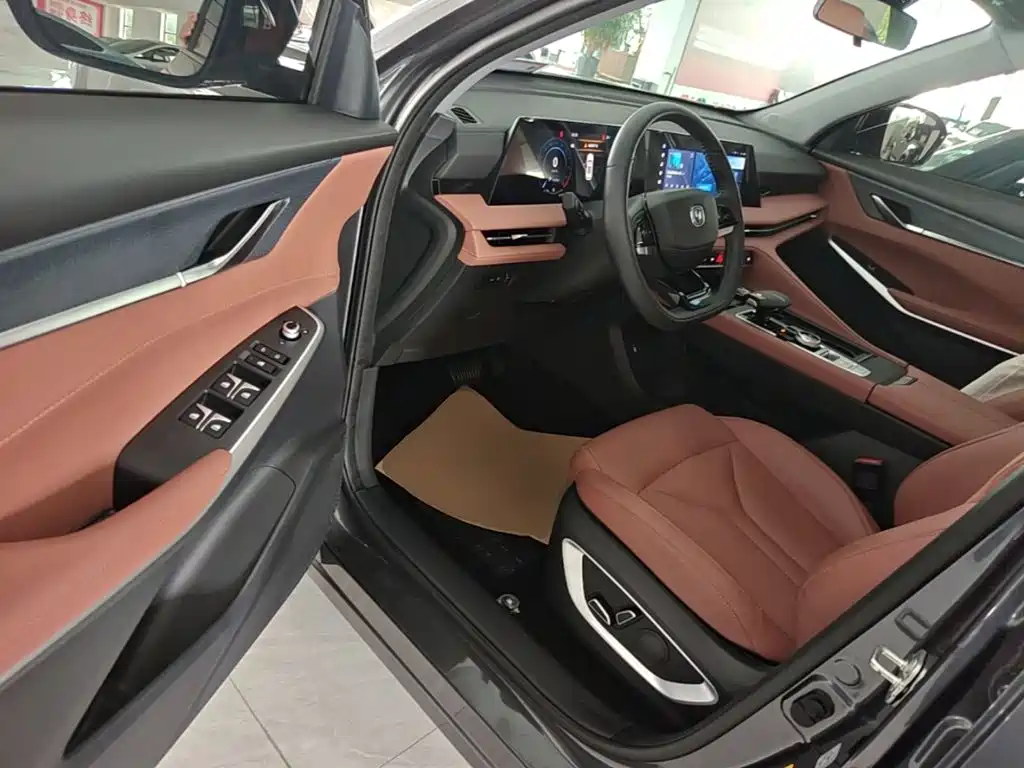 Changan CS75 PLUS 2025 2025 3rd Generation Champion Edition 1.5T Power Voyage