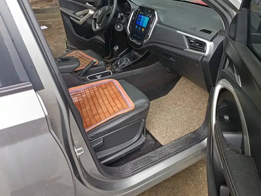 Baojun 530 2020 2020 1.5T Manual Luxury 5-seater