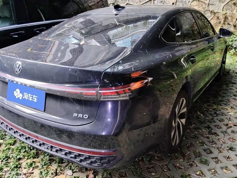 Photo 3 - Volkswagen Passat