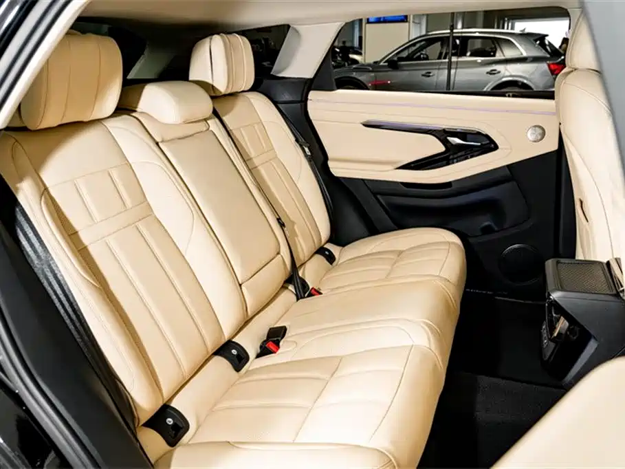 Land Rover Range Rover Evoque 2023 Range Rover Evoque L 249PS Premium Luxury Edition фото 24
