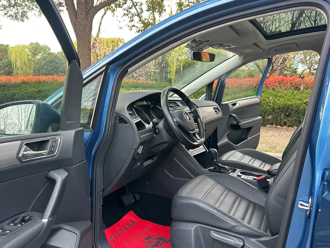 Volkswagen Touran 2016 Touran L 280TSI DSG Elegance фото 8