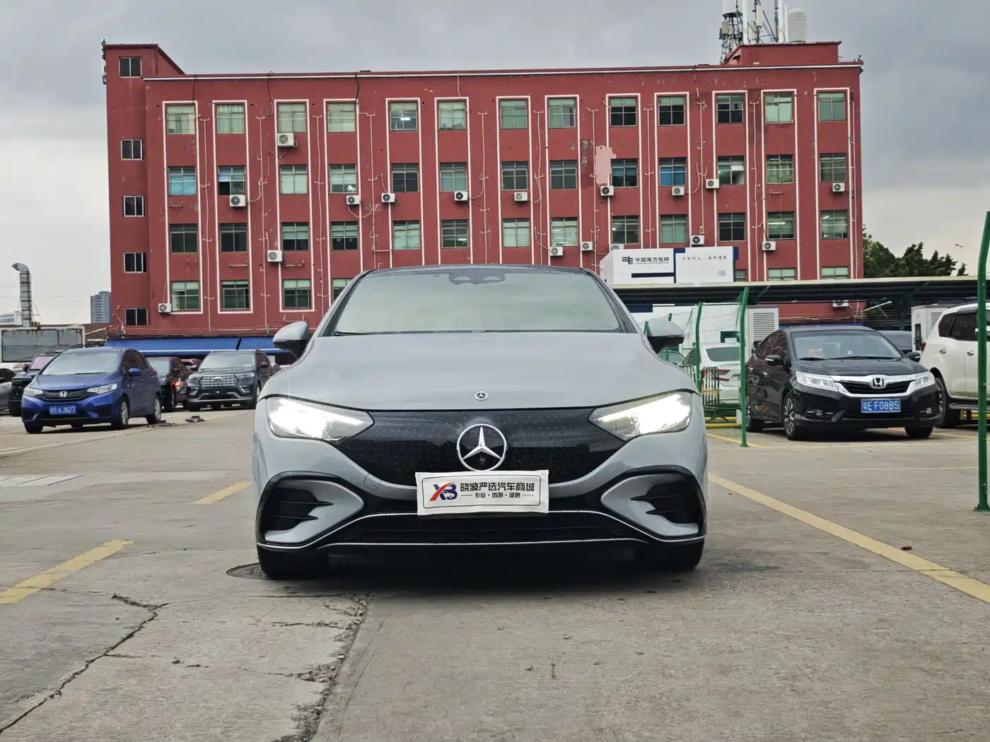 MERCEDES-BENZ EQE