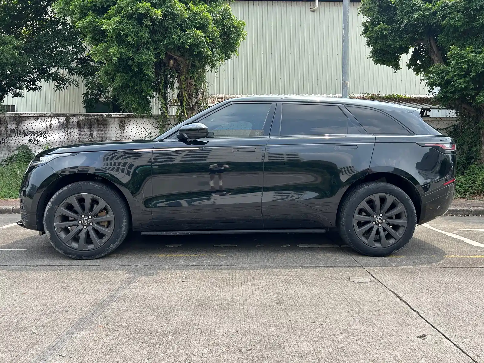 Фото 4 - Land Rover Range Rover Velar