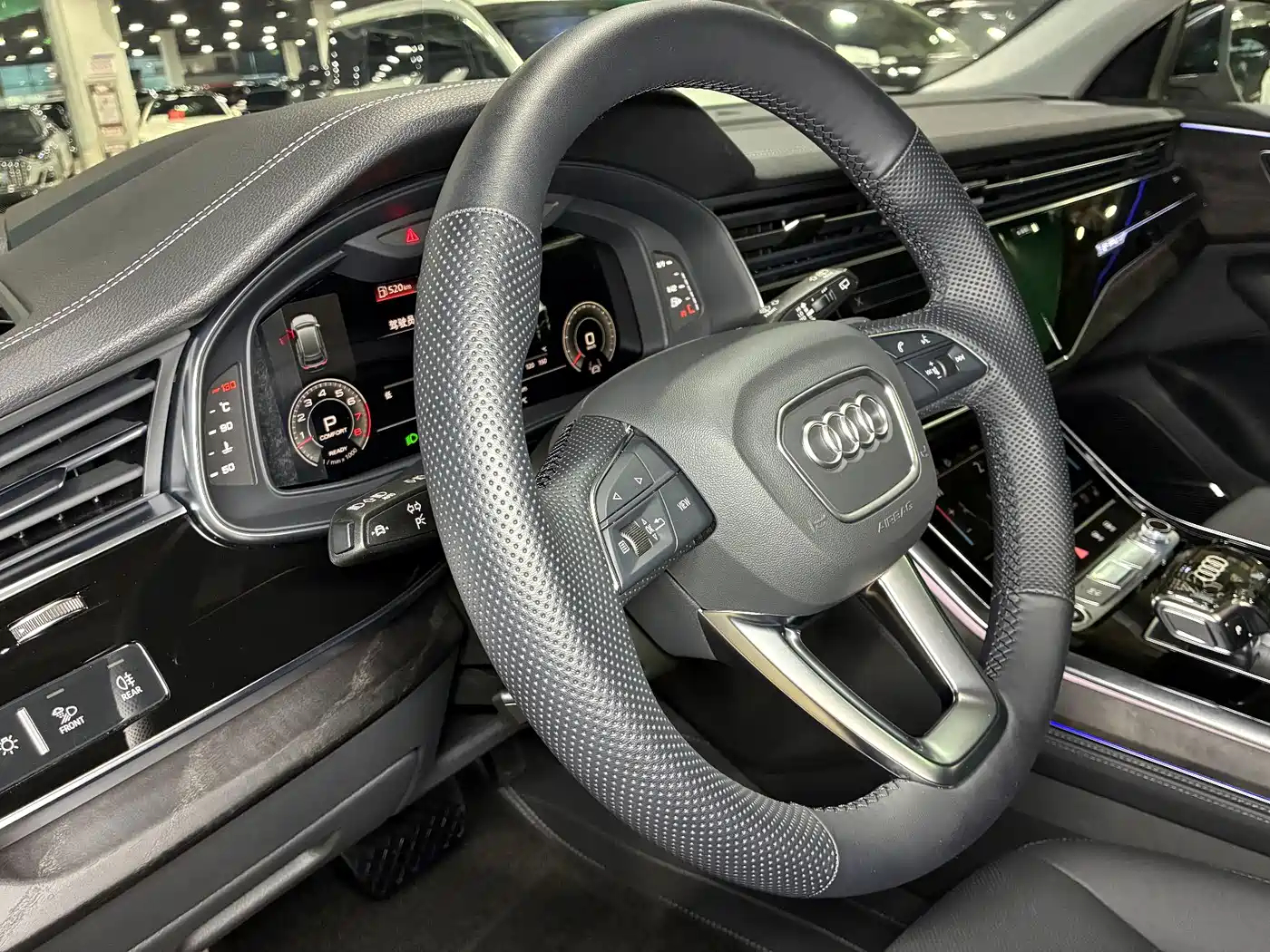 Audi Q8 2025 2023 55 TFSI Luxury Sport