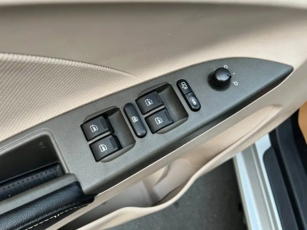 Chery Arrizo 3 2015 2015 1.5L Manual Adequate Edition