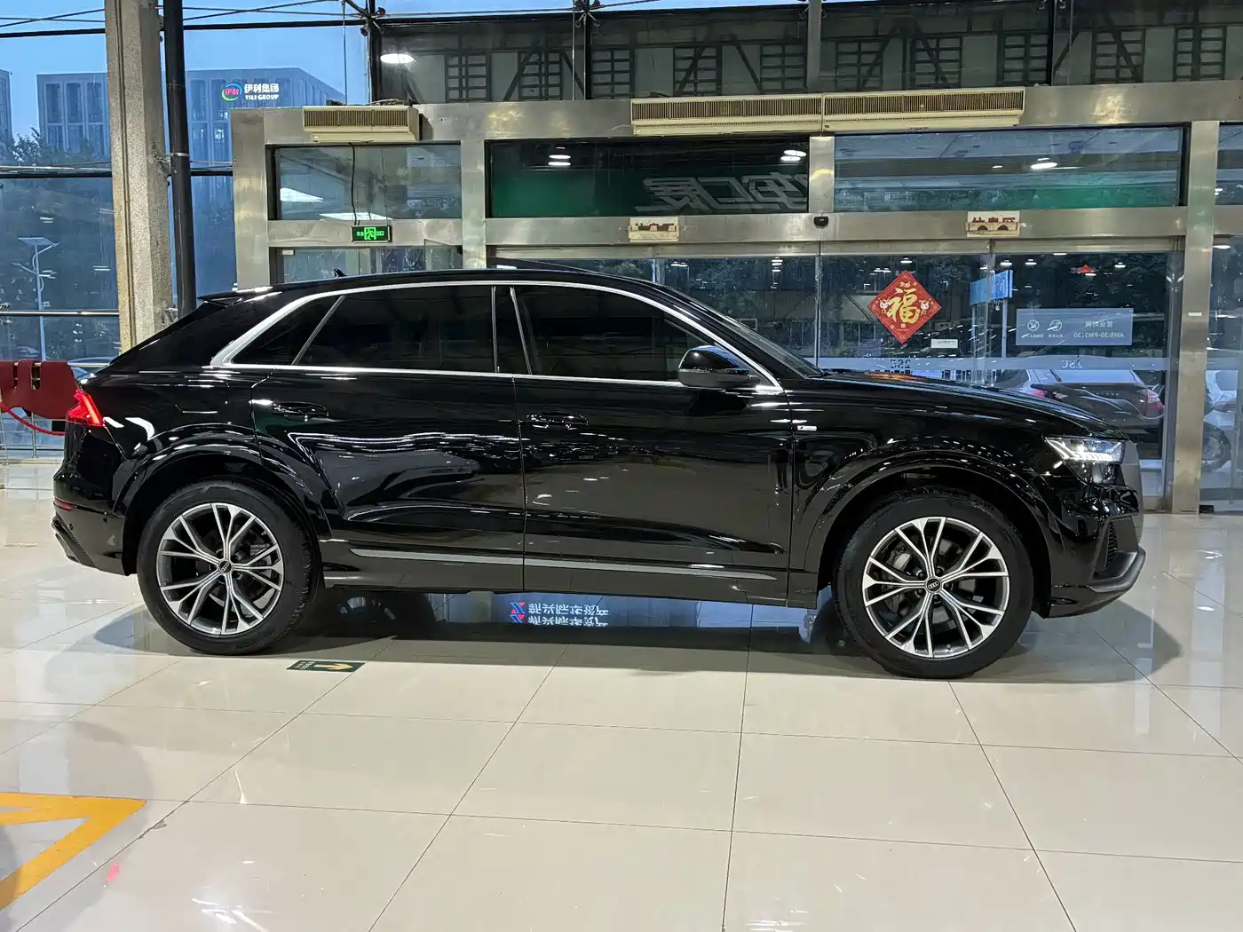 Audi Q8 2025 2023 55 TFSI Luxury Sport