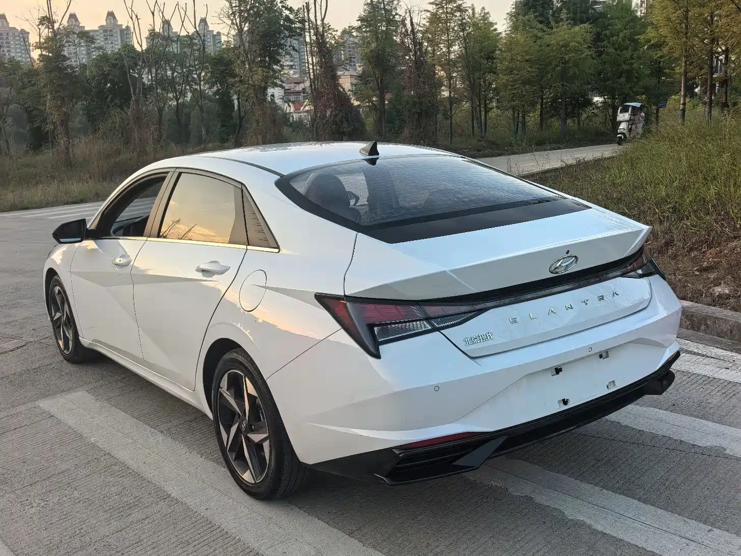 Фото 17 - Hyundai Elantra