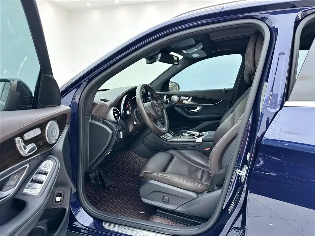 Mercedes-Benz GLC 2017 GLC 260 4MATIC Luxury фото 13