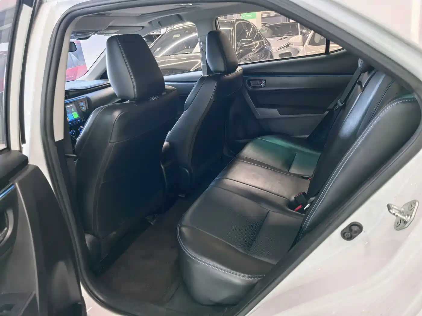 Toyota Levin 2018 185T CVT Premium Edition China V фото 6