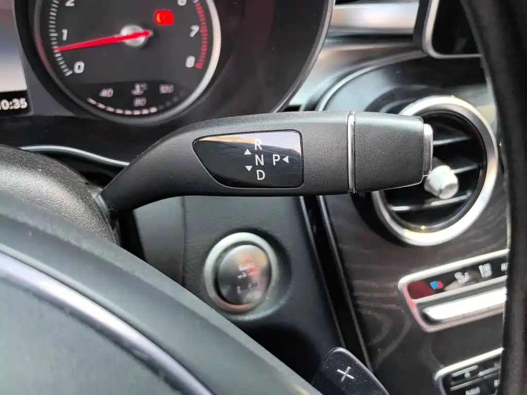 Photo 17 - Mercedes-Benz C-Class