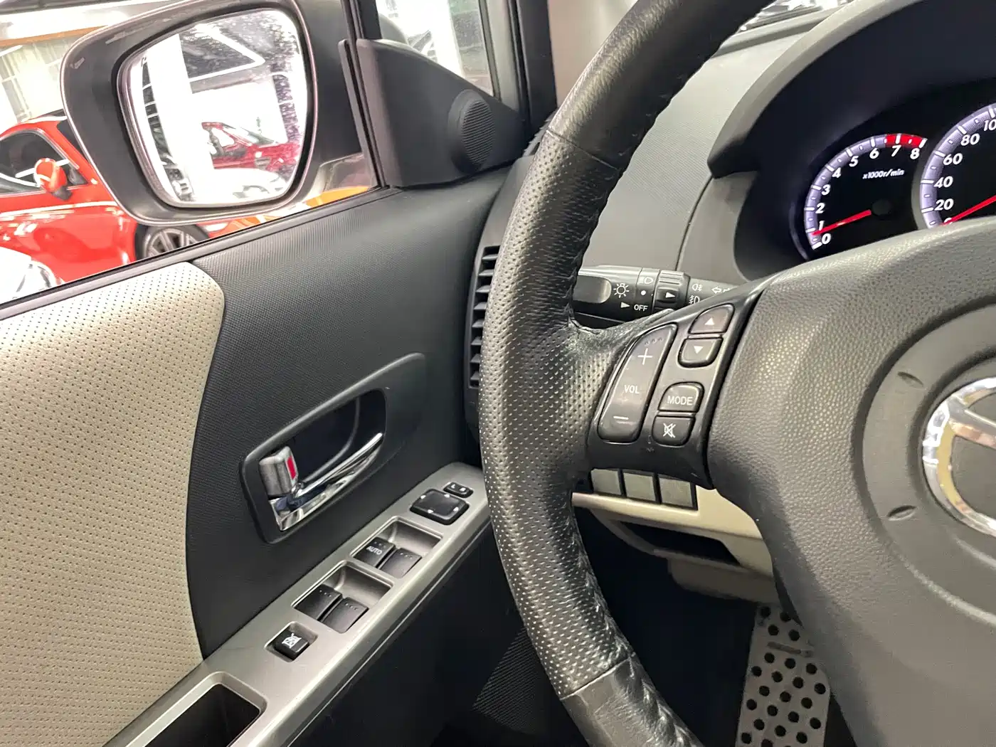 Mazda Mazda5 2010 2008 2.0 Automatic Luxury Edition