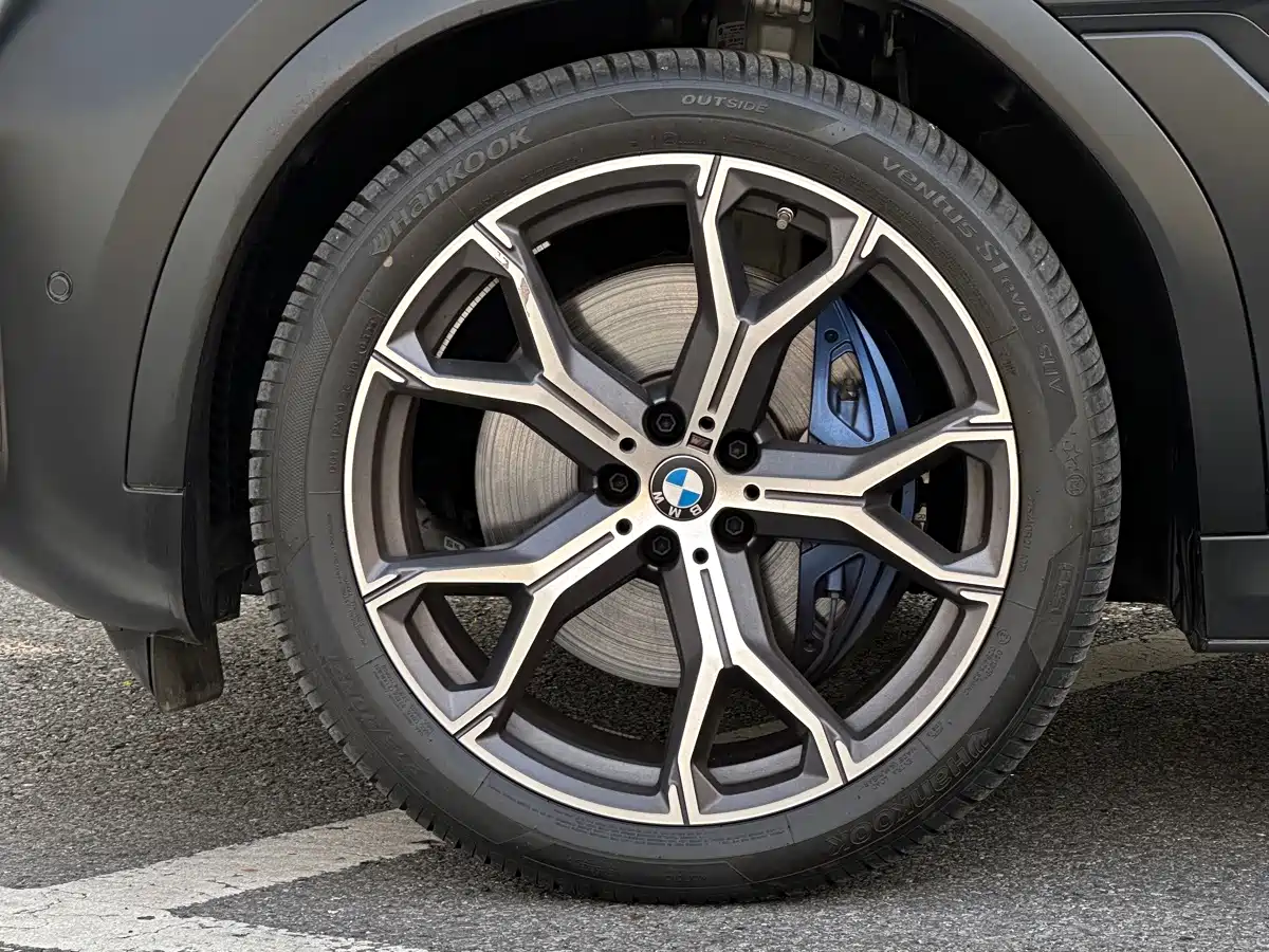 Фото 8 - BMW X6