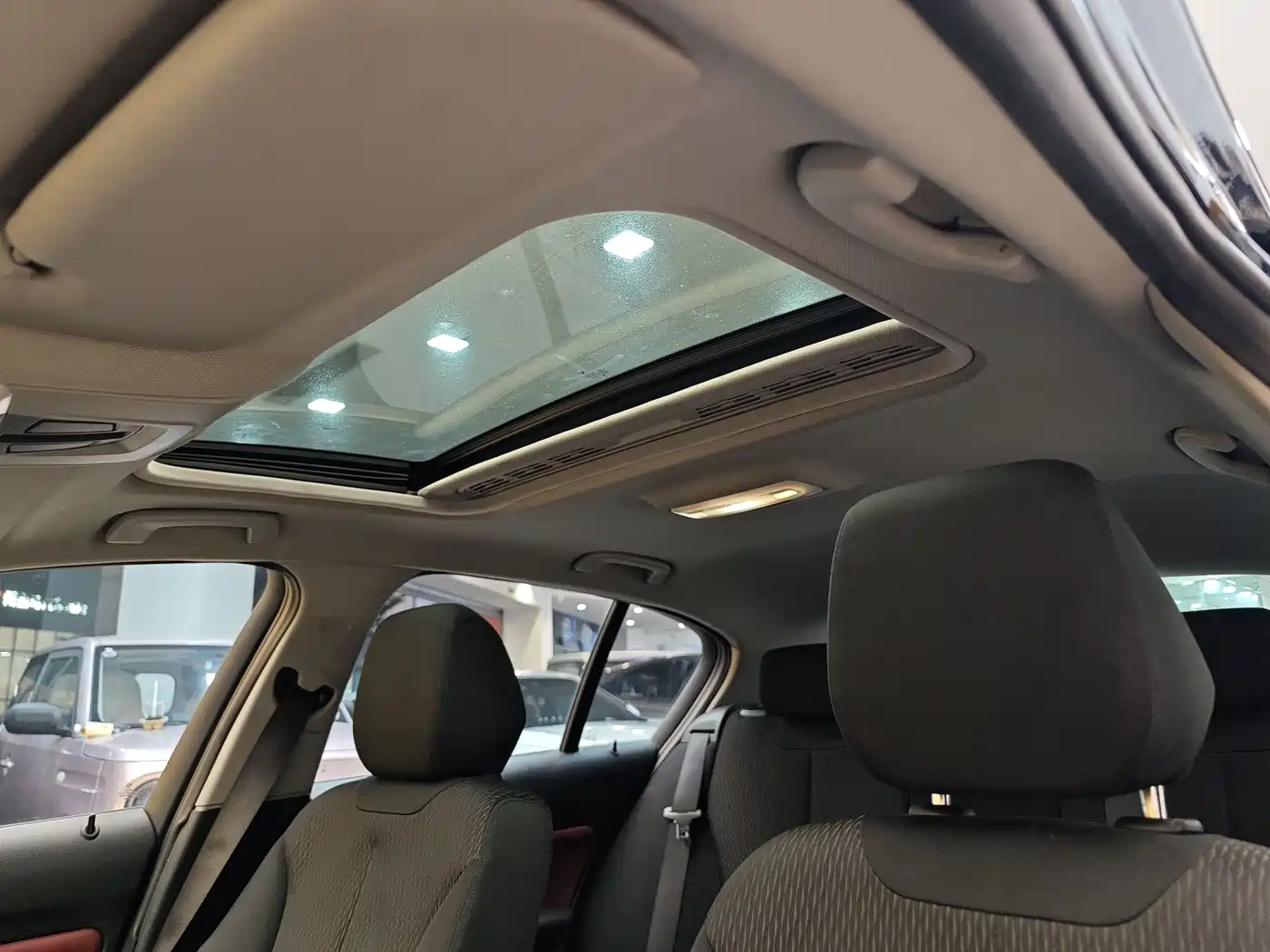 BMW 1 Series (Import) 2013 Facelift 116i Leading Model фото 12