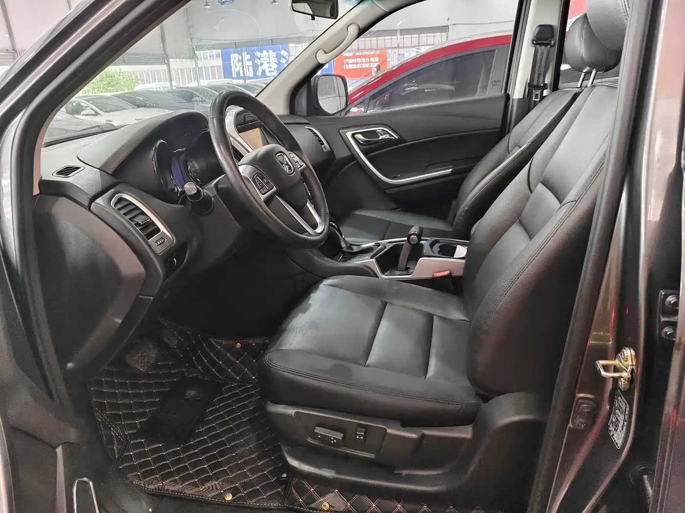 Jiangling Yusheng S350 2015 2013 2.4T Automatic 2WD Diesel Premium Luxury 5-seater