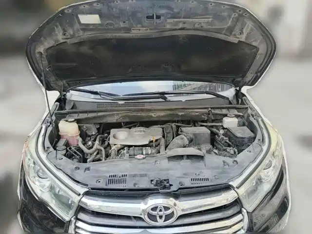 Toyota Highlander 2017 2.0T 4WD Premium 7-Seater — фото 3