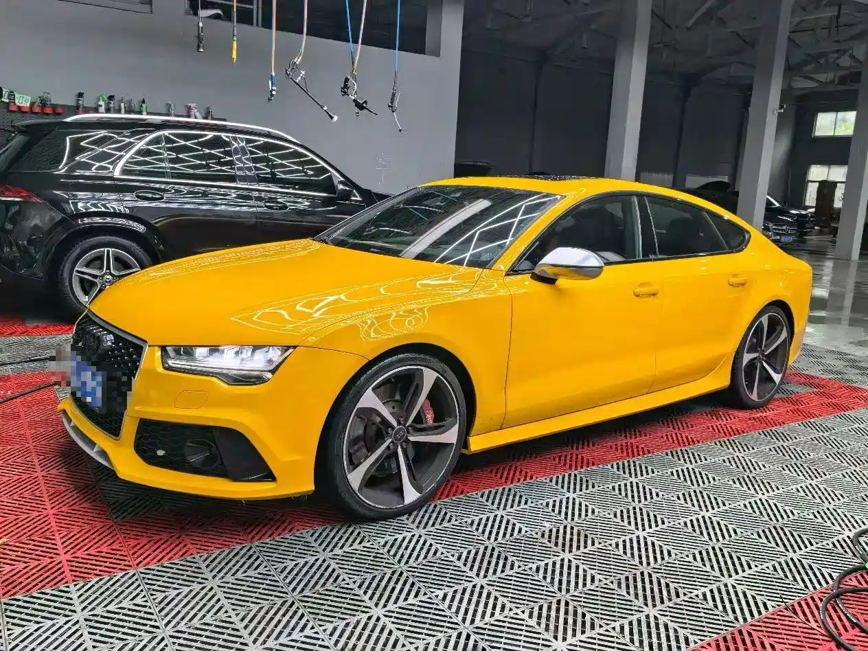 Фото 1 - Audi RS 7