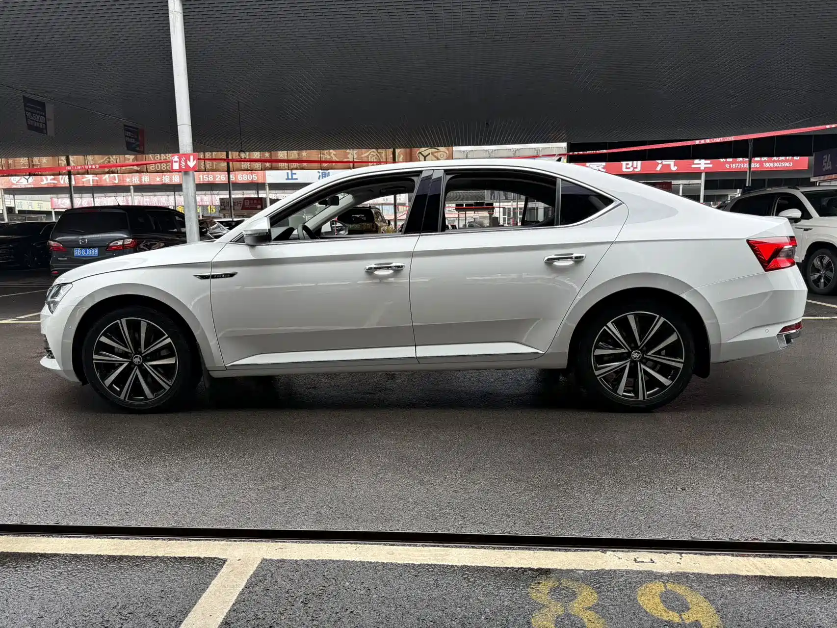 Photo 13 - Škoda Superb