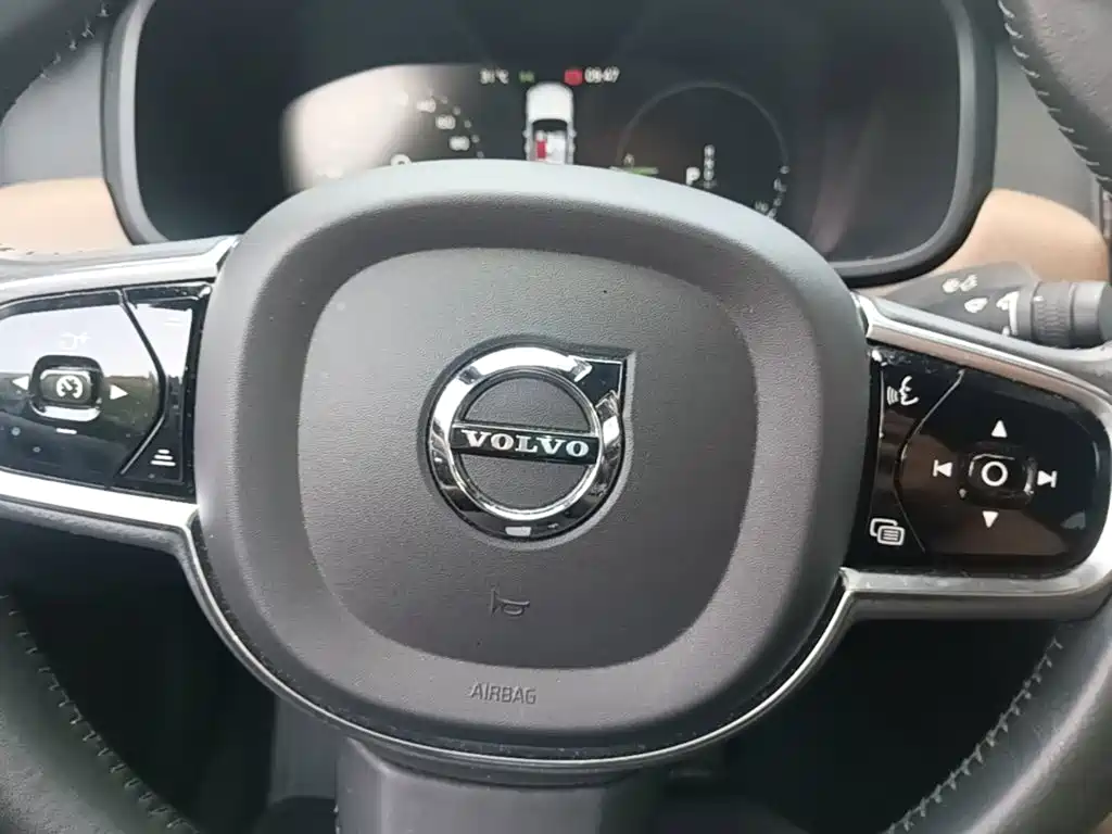 Volvo S90 Plug-in Hybrid 2021 2021 T8 E-Drive Hybrid Zhiyi Luxury Edition