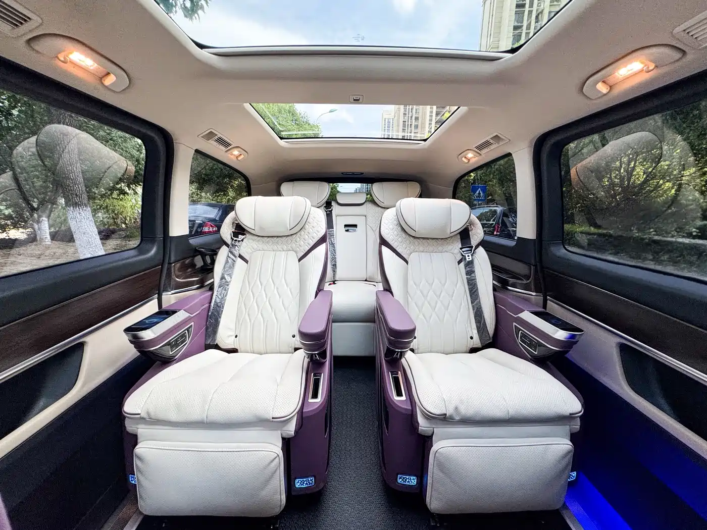 Mercedes-Benz V-Class 2022 V 260 Pilot Edition фото 29
