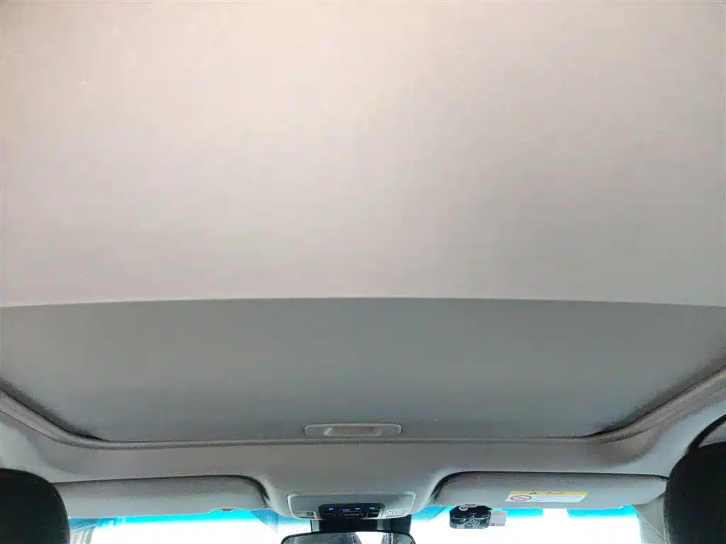 Toyota Camry 2023 2.0G Luxury Edition фото 14