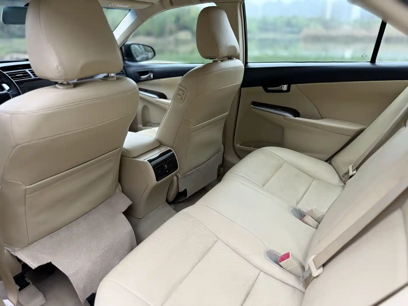 Toyota Camry 2015 2.0G Leading Edition фото 7