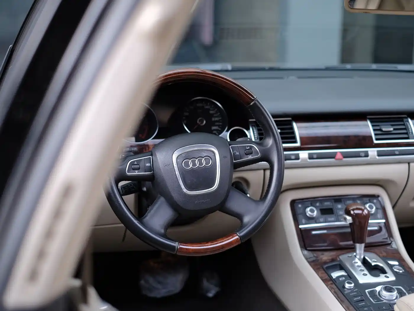 Audi A8 2008 A8L 3.2 FSI Luxury фото 46