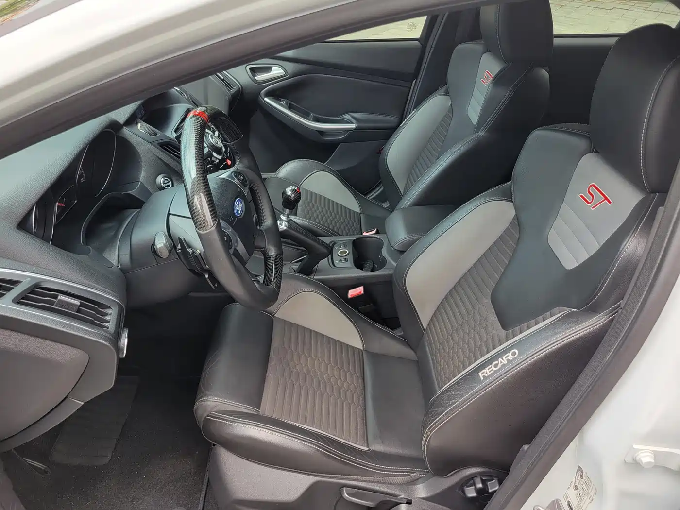 Ford Focus (Import) 2014 2013 2.0T ST Standard Edition