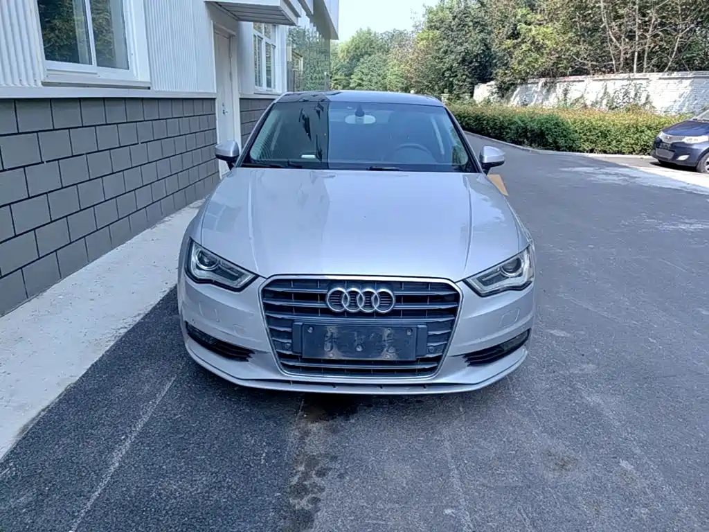 Photo 3 - Audi A3