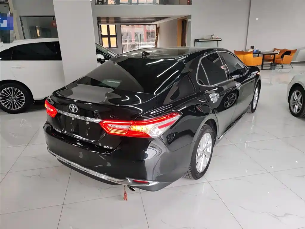 Toyota Camry 2023 2.0G Luxury Edition фото 5