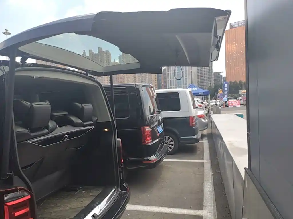 Volkswagen Multivan 2018 2018 2.0TSI 4WD Premium Edition 7-Seater