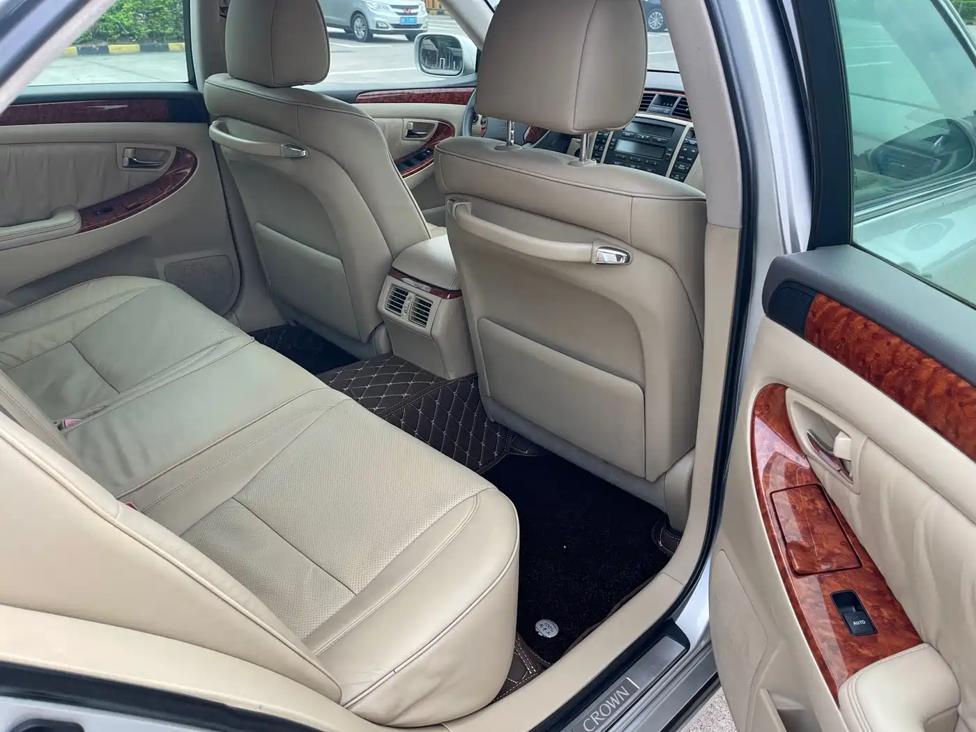 Toyota Crown 2007 2.5L Royal Special Edition фото 9