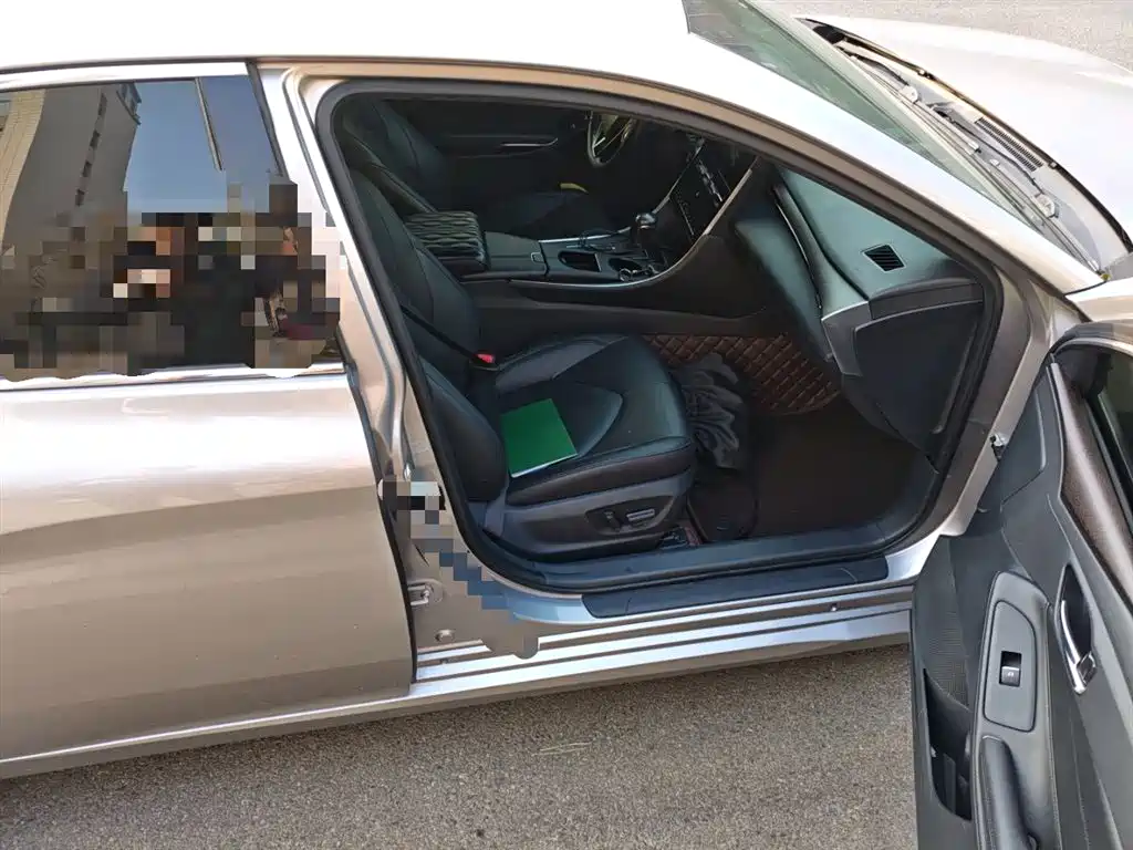 Toyota Avalon 2022 2.0L Luxury Edition фото 20