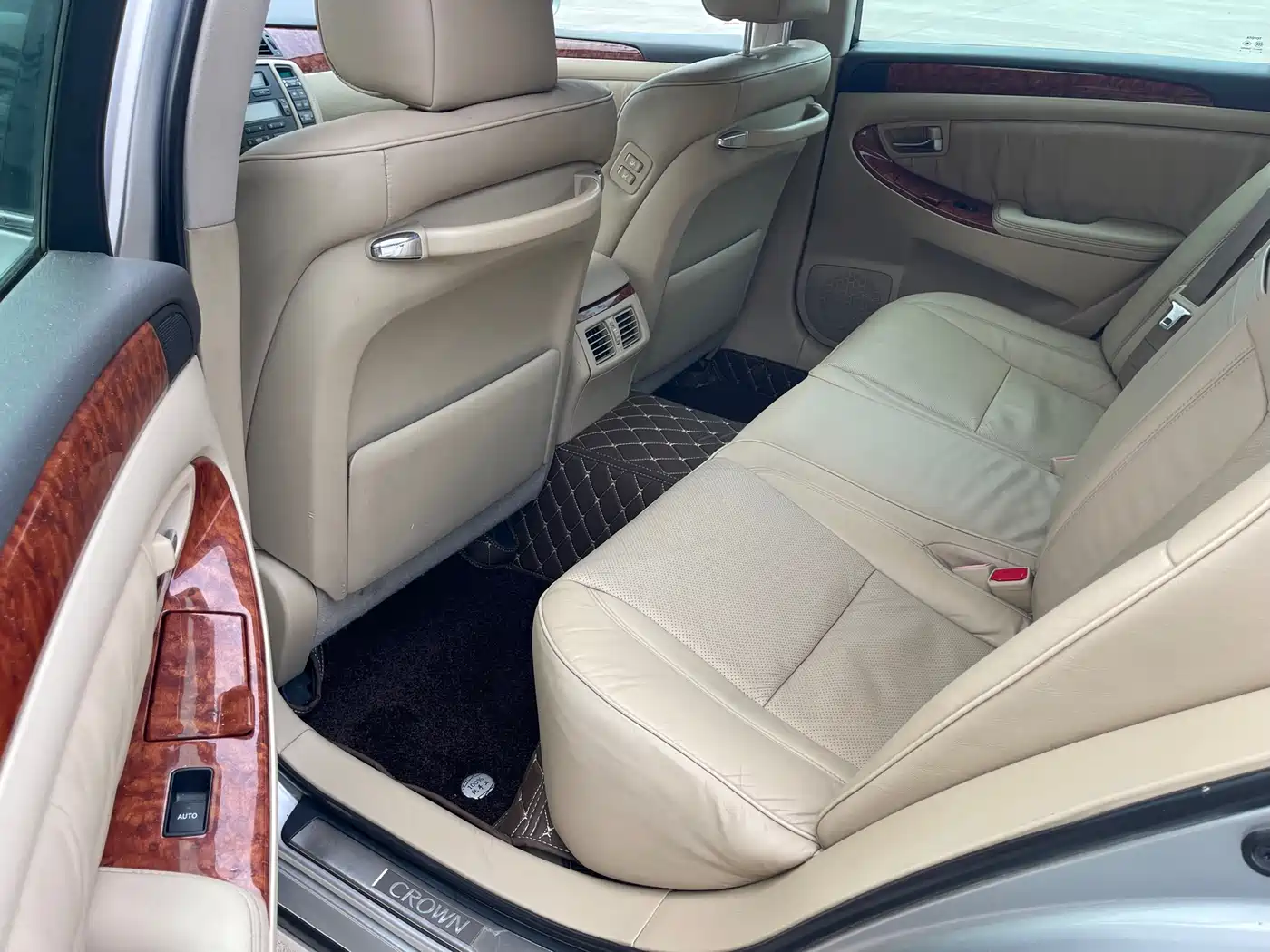 Toyota Crown 2007 2.5L Royal Special Edition фото 6