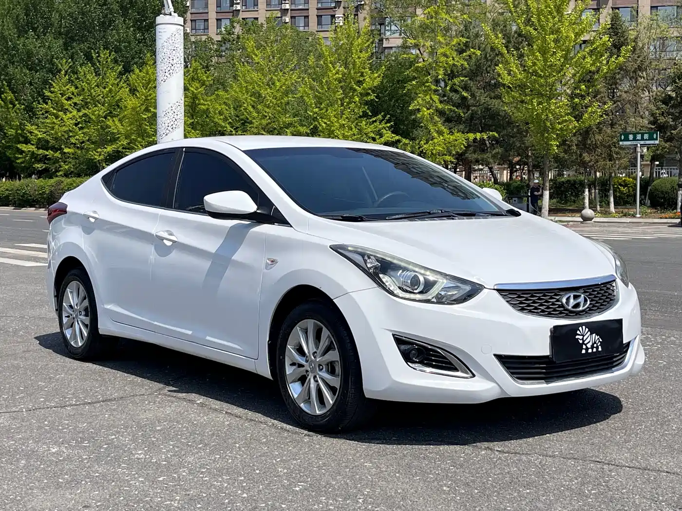 Hyundai Langdong 2016 1.6L Automatic Smart Edition фото 3