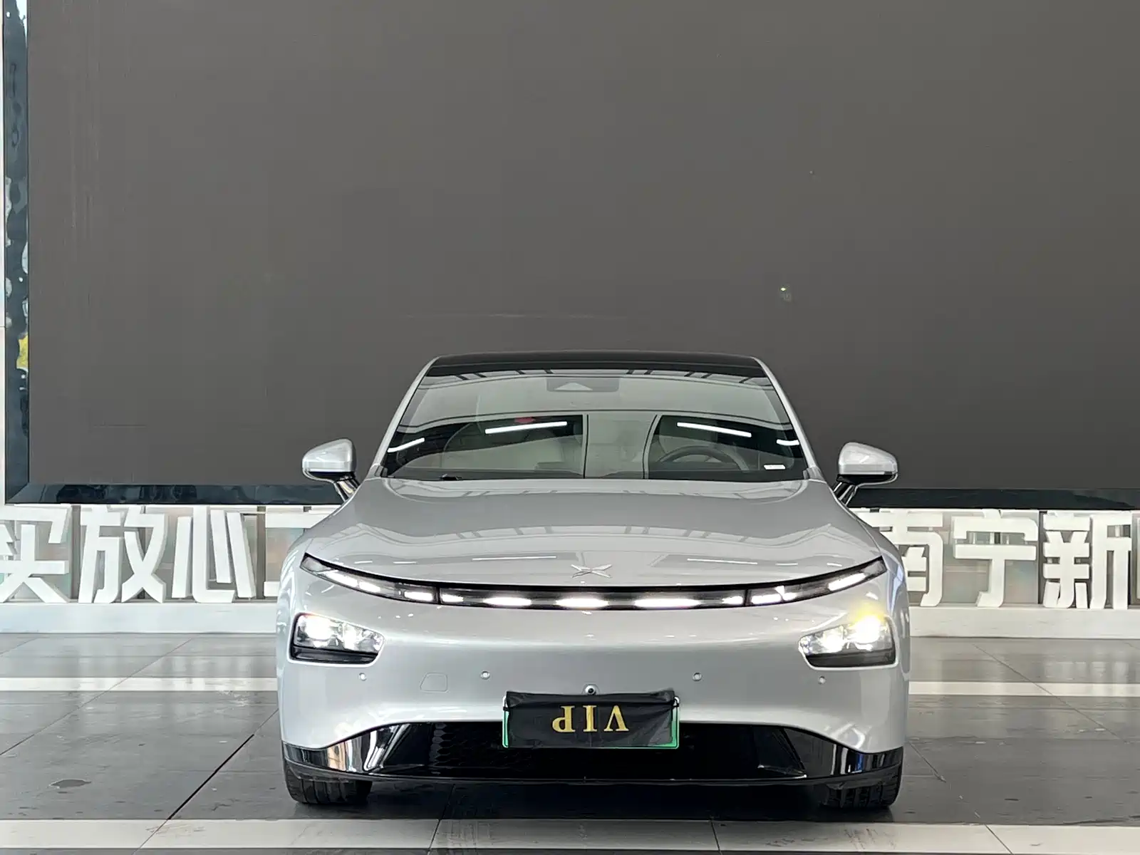 Фото 2 - XPeng P7