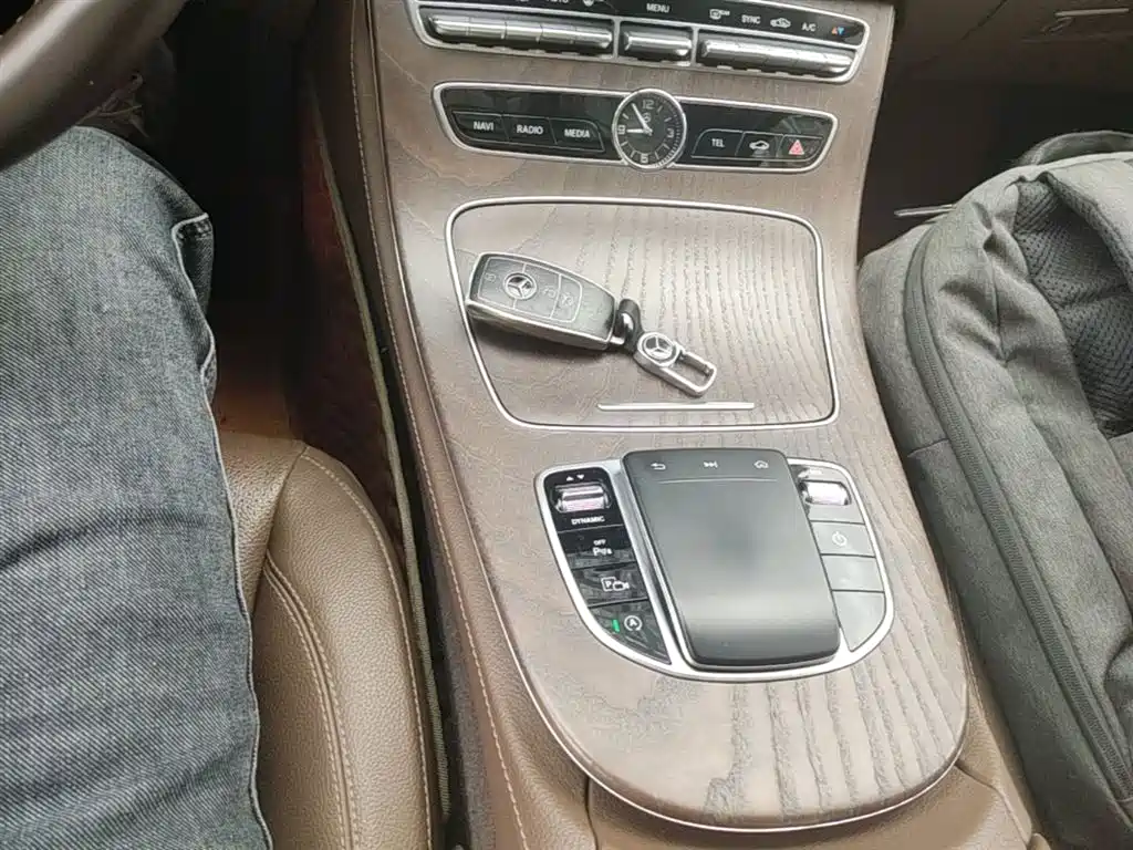 Mercedes-Benz E-Class 2019 E 300 L Fashion фото 14