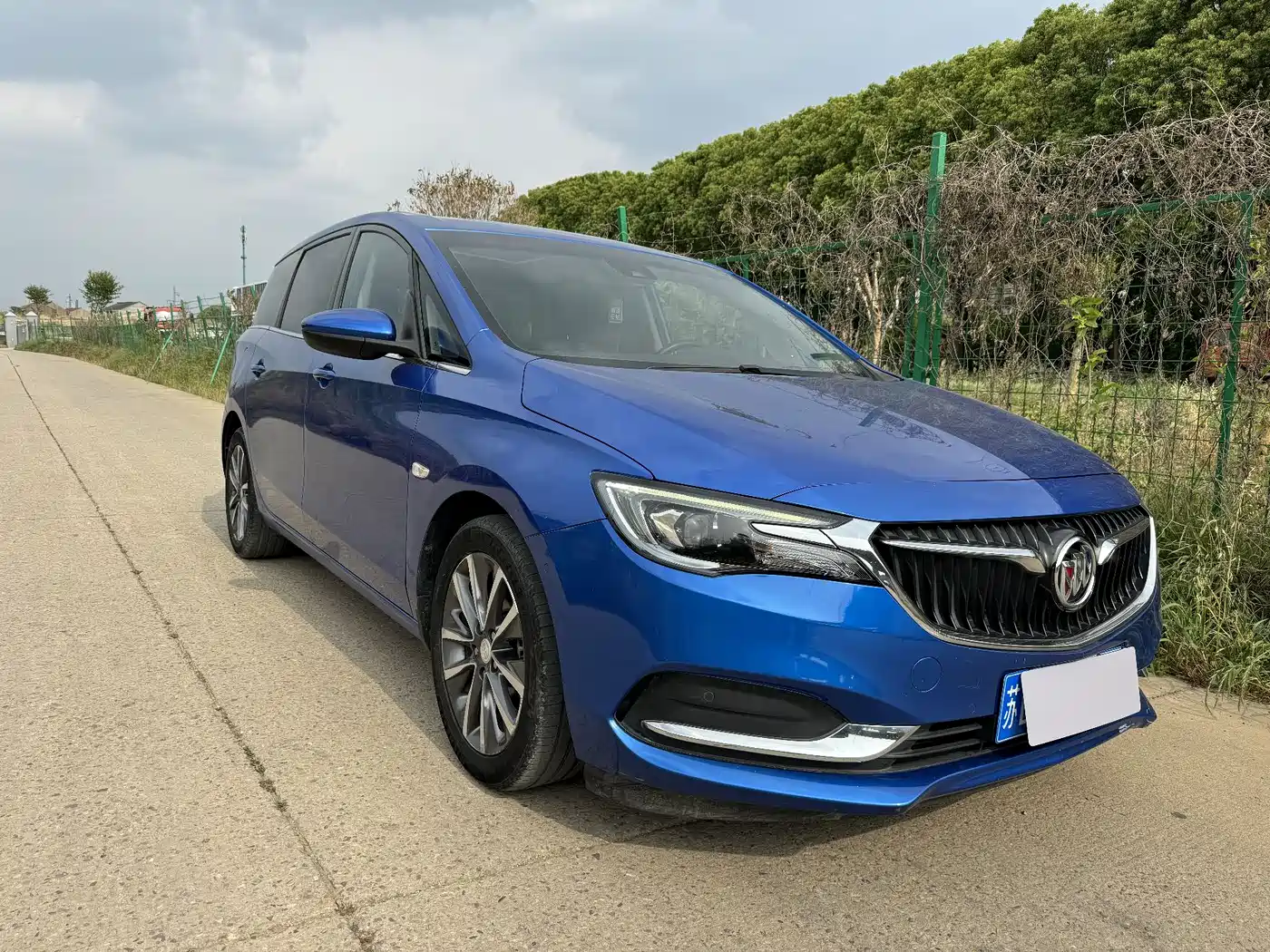 Buick GL6 2018 2018 18T 6-Seater Premium