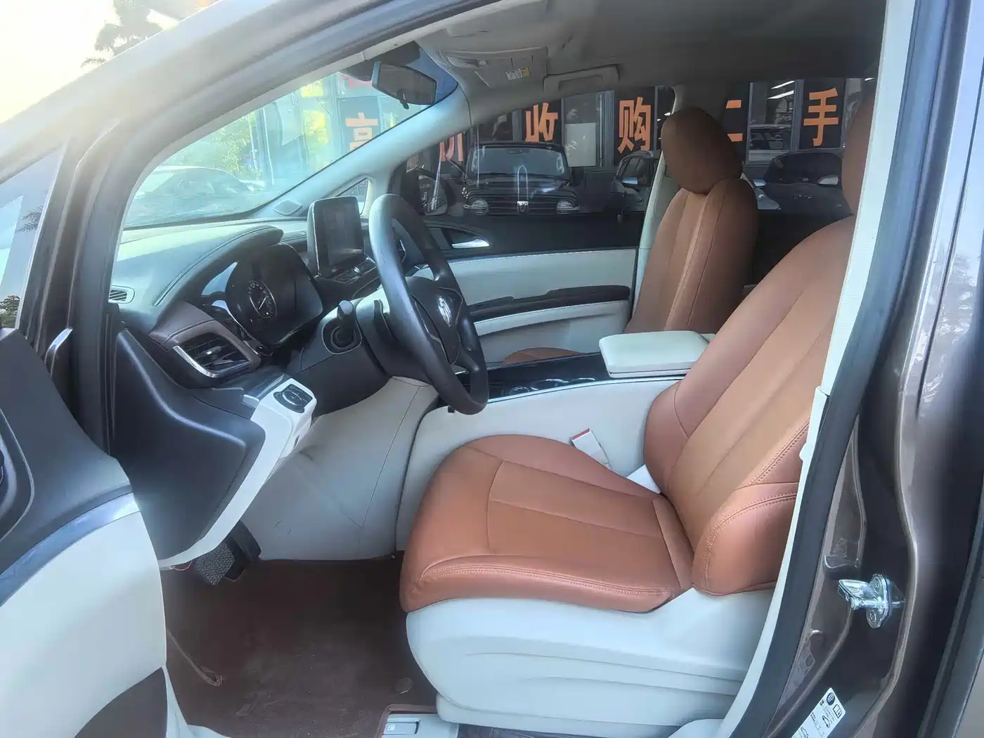 Buick GL8 2020 Model Land Business Class 652T Comfort фото 4